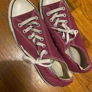 Maroon converse